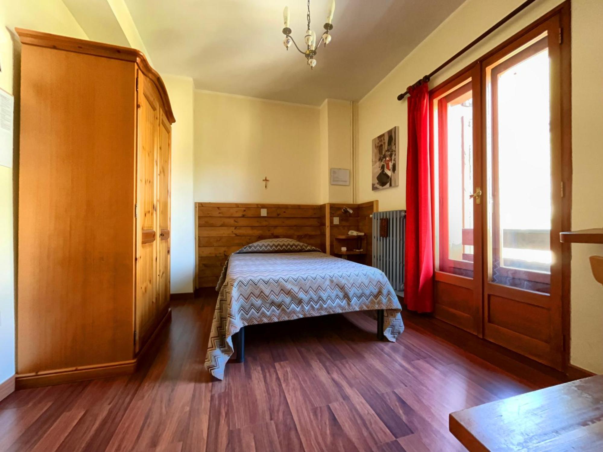 Hotel Garni Mille Pini Сканно Экстерьер фото